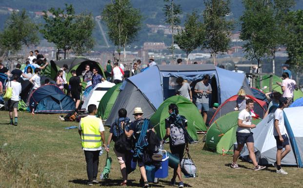 «El ambiente del camping es de lo mejor del festival»