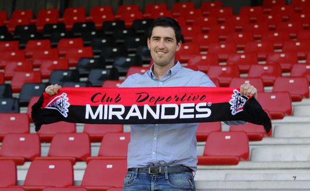 Andoni Iraola 'asciende' a Segunda con el Mirandés