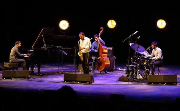 Claudio Jr de Sosa 4Et musika taldeak Getxoko Jazzaldiaren Banda Lehiaketa irabazi du