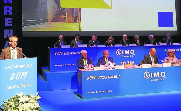 El IMQ sondea a la Fundación BBK para que se incorpore como socio y garantice el arraigo