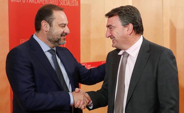 El PNV anima a PSOE y Podemos a «tragarse algún sapo» para llegar a un acuerdo