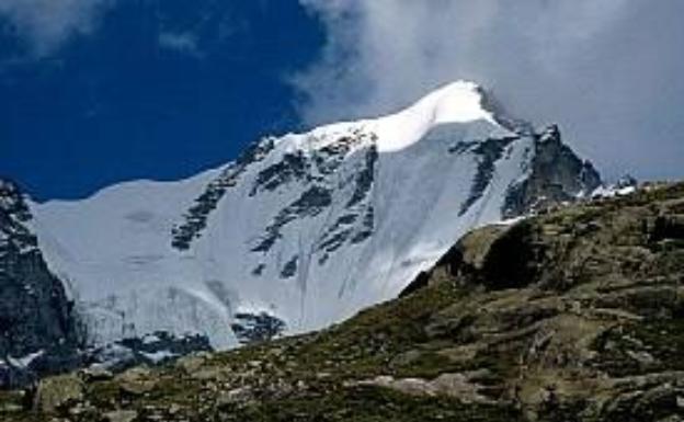 Tráfico regulado para alcanzar la cima del Gran Paradiso