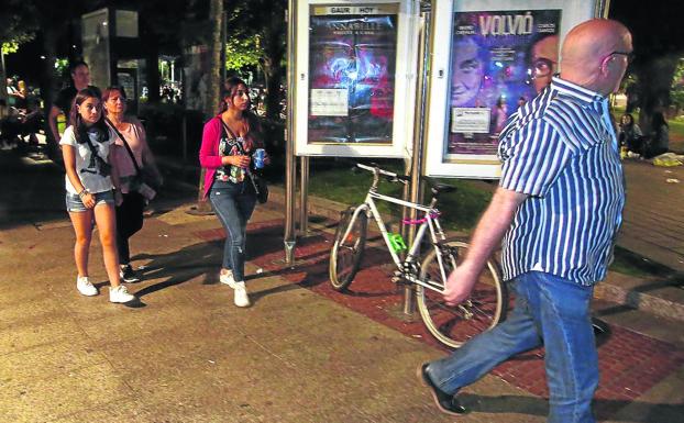 El servicio para evitar las agresiones sexuales en Santurtzi arranca con 15 mujeres acompañadas hasta su casa