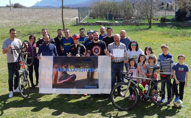 Mercado de verano en Peñacerrada y reto para subir diez veces a Herrera en bici