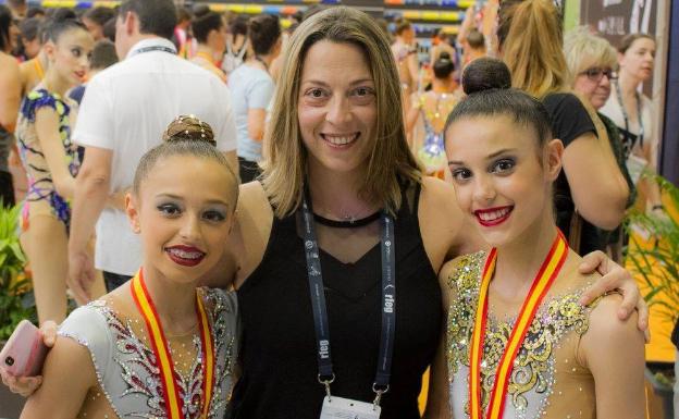 Salma Solaun y Teresa Gorospe participan en el Mundial junior