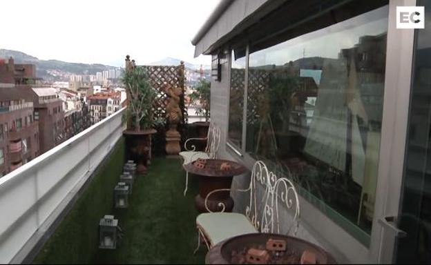 Un ático en pleno Mazarredo con una terraza para ver el monte