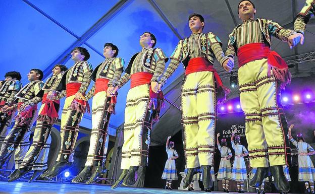 El baile no sabe de fronteras el Festival de Folklore de Portugalete