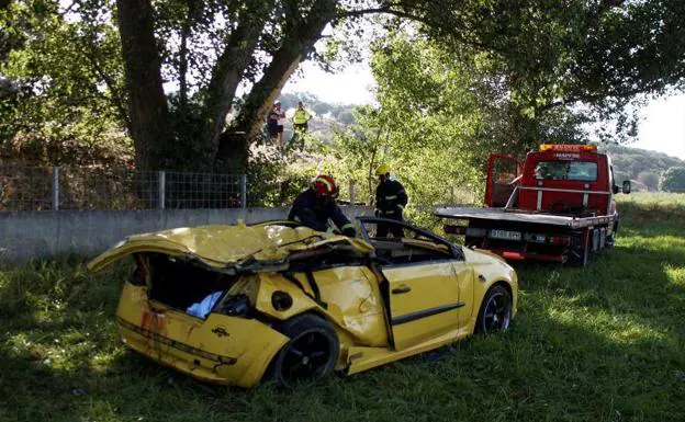 Cuatro jóvenes muertos y dos graves en un accidente en Salamanca