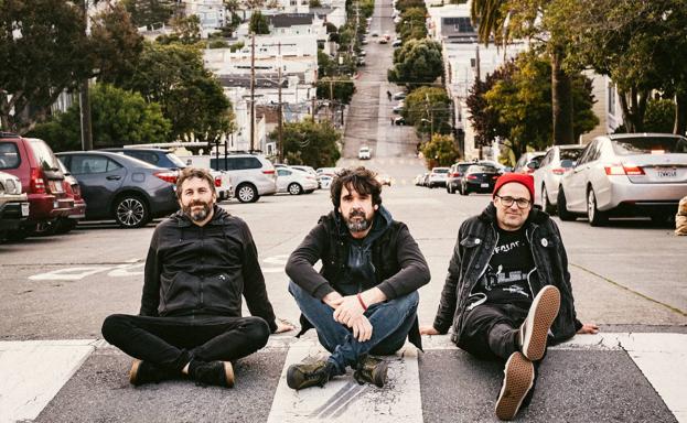 Berri Txarrak recala en el Tsunami para despedirse de Gijón