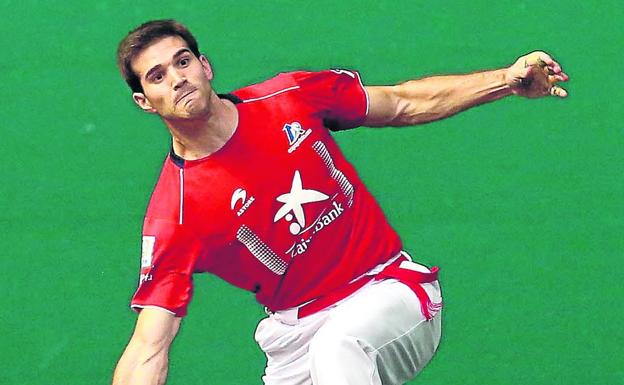 Zabaleta marca su territorio