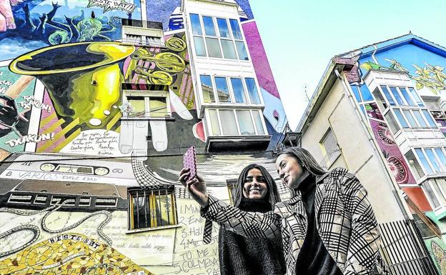 Vitoria ensaya una nueva política de murales con el blindaje del Casco y del centro