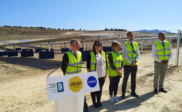 Arranca la instalación de 67.000 paneles solares en el mayor parque de Euskadi en Arasur