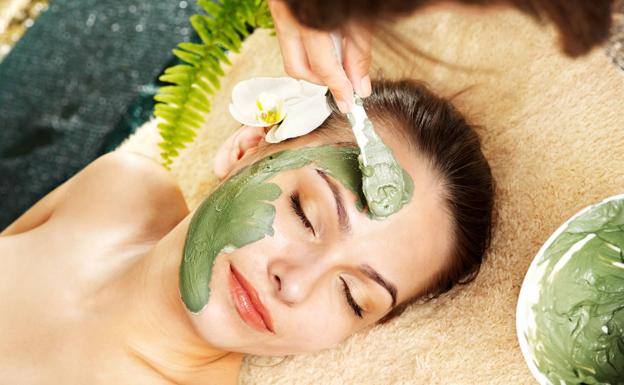 Cosmética natural: ¿son los aceites vegetales y esenciales tus mejores aliados de belleza?