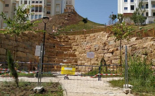 Retiran de Estepona el tobogán más largo de España