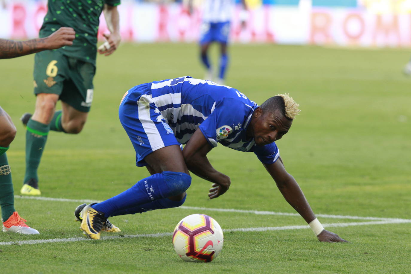 El Alavés ultima la salida de Twumasi con una cesión a la Liga turca