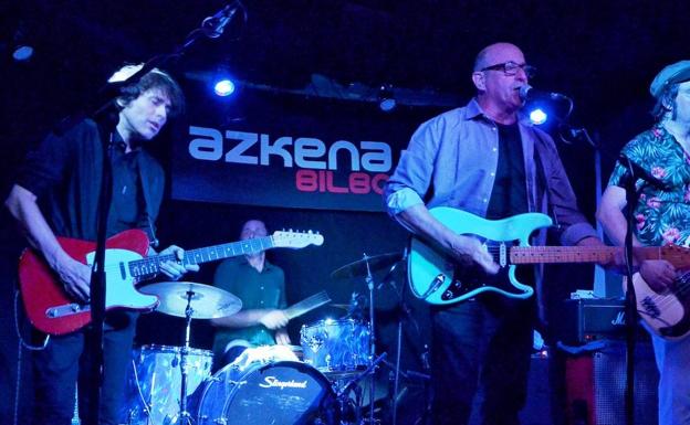 Paul Collins desea Felices fiestas