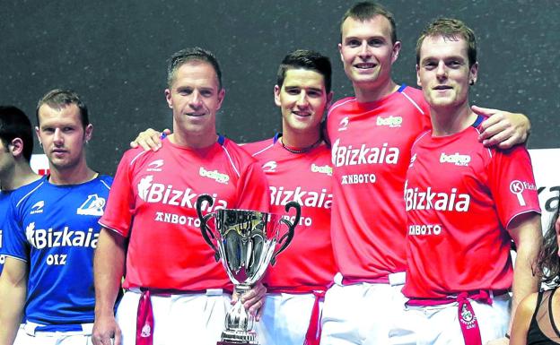 Baiko Pilota reacciona en el Torneo Bizkaia