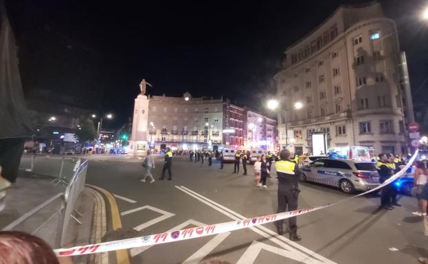 La bronca con los manteros se inició al intentar despejar la zona «por un tapón de gente» tras los fuegos