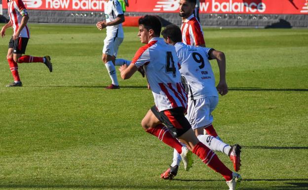 El Bilbao Athletic sigue como factoría de centrales