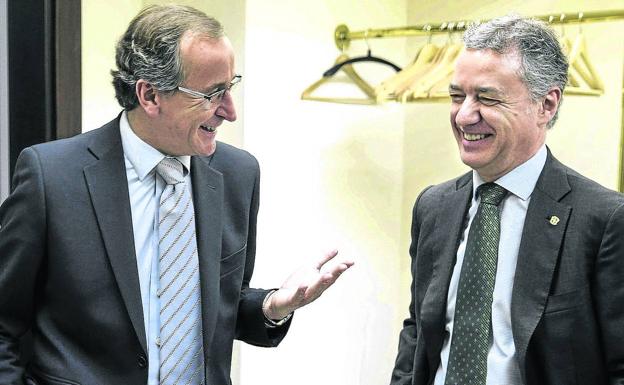 El Gobierno vasco abre la puerta a reformar la RGI con el PP y allanar su apoyo al Presupuesto