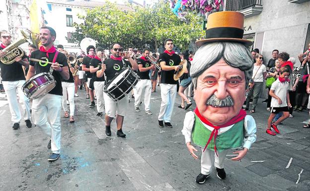 Un sofocante y lucido inicio festivo