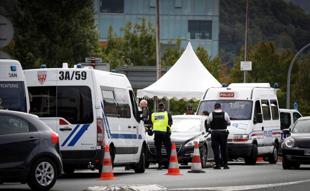 Suspenden los actos de la contracumbre después del arresto de 68 personas