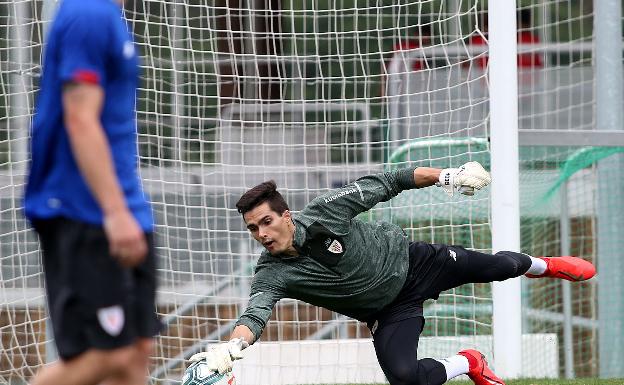 El Athletic confirma que Oleaga se va cedido al Melilla