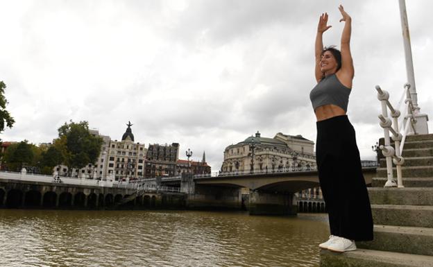 La clavadista con vértigo que se lanzará a la ría en el Red Bull Cliff Diving