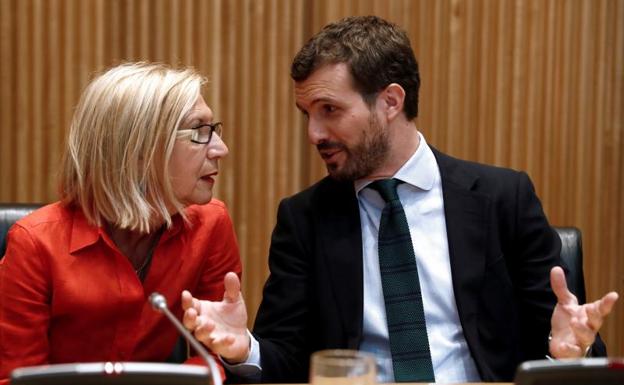 El PP corteja a Rosa Díez y la exlíder de UPyD se deja querer