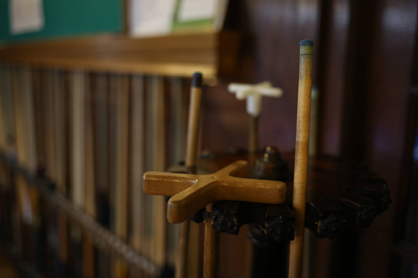 Los maestros del billar ya compiten en La Bilbaína