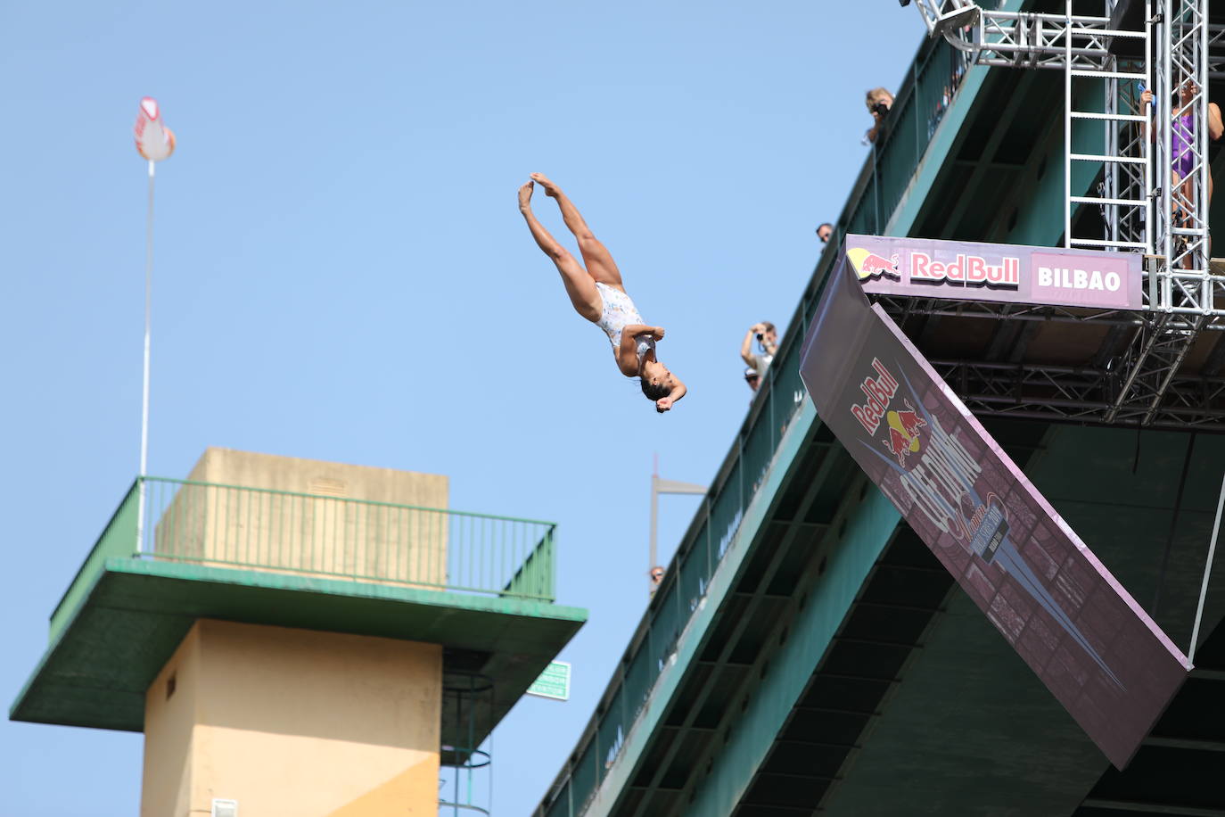 Las mejores imágenes de la final de saltos 'Red Bull Cliff Diving'