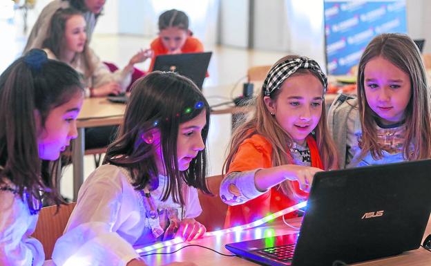 Menos princesas, más tecnólogas