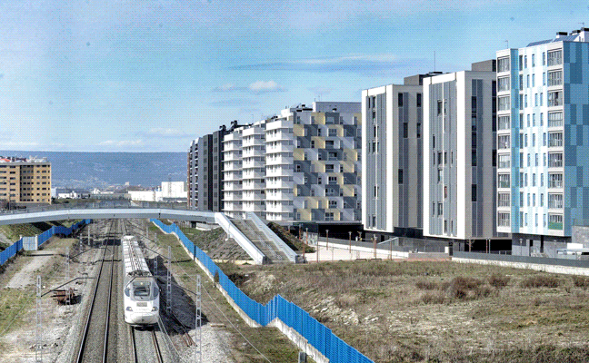 Vitoria concentra en cuatro 'puntos negros' sus más de 11.000 alegaciones al soterramiento