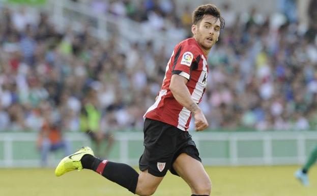 Ibai entra en el once en el derbi y Berchiche es duda por molestias