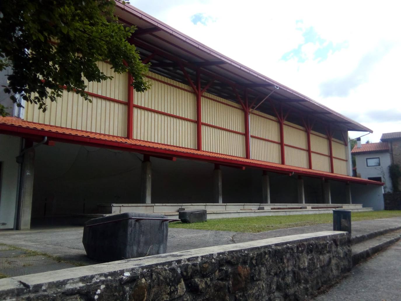 Garai dispondrá de un espacio multiusos en el frontón en 2020