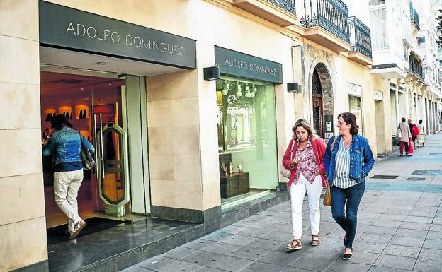 Adolfo Domínguez cierra en Dato y Urteim suma el local a su plan comercial del centro