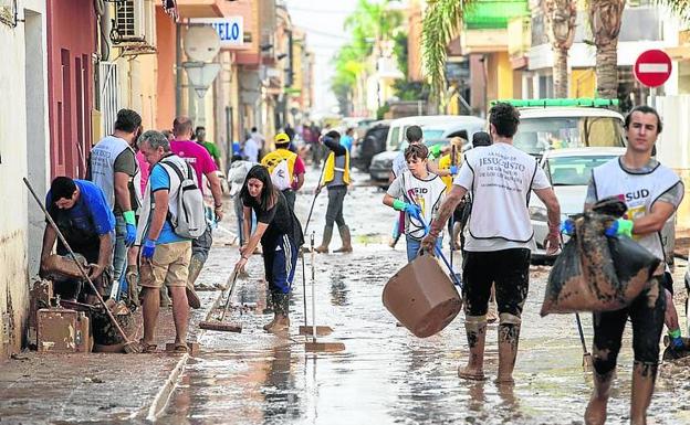 Putos negros y moros de mierda