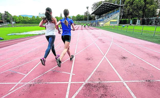 La pista de Mendizorroza perderá la homologación para registrar marcas oficiales en diciembre