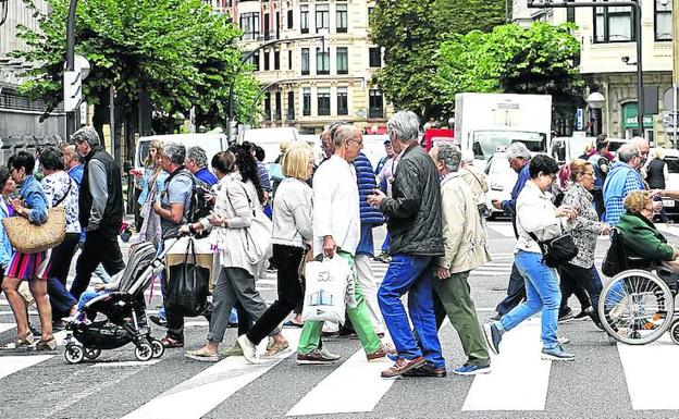 «Tenemos que prepararnos desde niños para ser viejos»