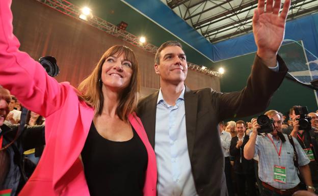 Pedro Sánchez se compromete en Barakaldo a «reforzar» el autogobierno