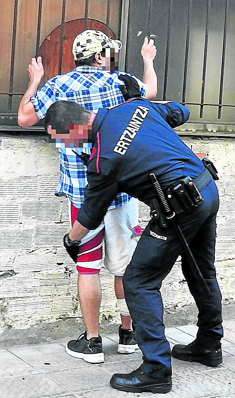 24 arrestados el fin de semana ponen a prueba el centro de detención de Bilbao