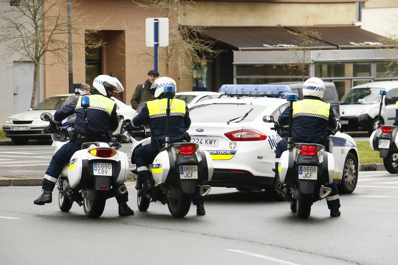 Roba en un comercio del Alto de Armentia e intenta huir tras golpear a una empleada