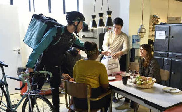 Uber se suma hoy a la 'guerra' de la comida a domicilio en Vitoria