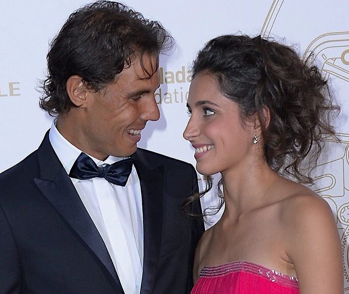 Una boda con retraso, un invitado Real y los primeros looks: Rafa Nadal y Xisca Perelló ya son marido y mujer