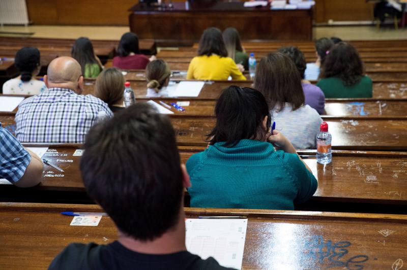 Oposición masiva para lograr una de las 8.102 plazas de funcionario