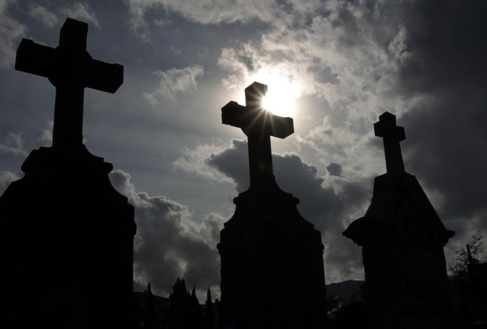 Ocho historias de miedo para Todos los Santos