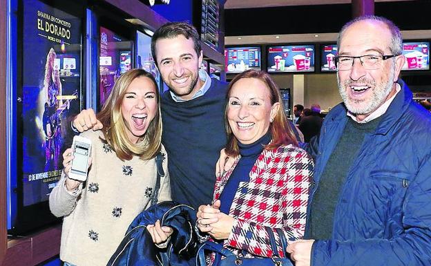 Buenas sensaciones en las salas de cine vitorianas: «Nos ha encantado, la recomendamos»