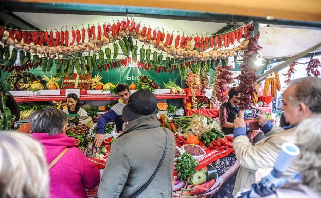 Cuatro camiones blindarán los accesos al recinto ferial del Último Lunes de Gernika