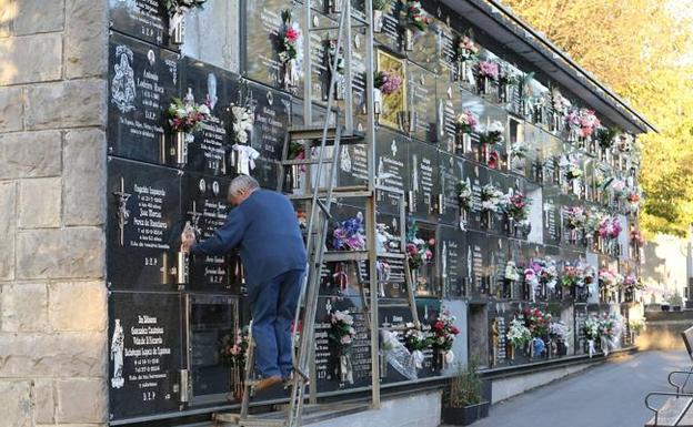 Los cementerios, preparados para recibir a miles de visitantes