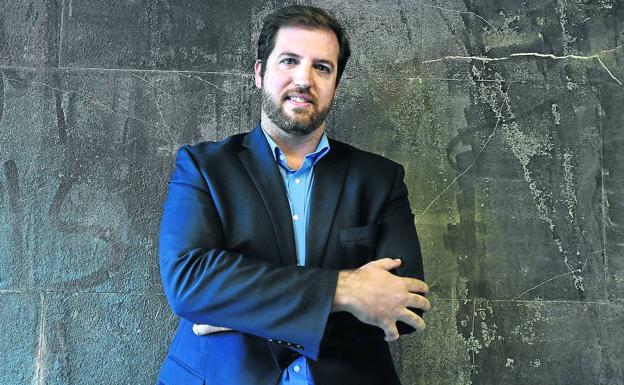 «El PP vasco cada vez se diferencia menos del PNV, y ese no es nuestro camino»